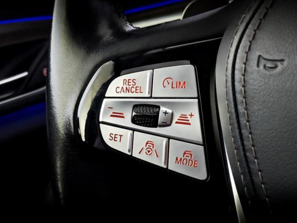 BMW 5 серии VII (G30/G31/G38) Рестайлинг с пробегом 2021 года, цена 5 190 000 рублей, 57680 км, седан, Автокод Объявления