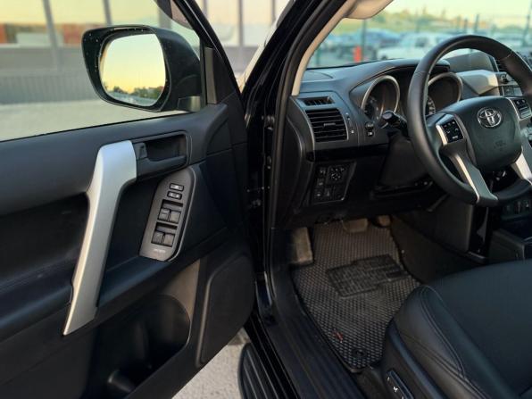 Toyota Land Cruiser Prado 150 Series Рестайлинг 1 с пробегом 2014 года, цена 3 220 000 рублей, 193000 км, внедорожник, Автокод Объявления