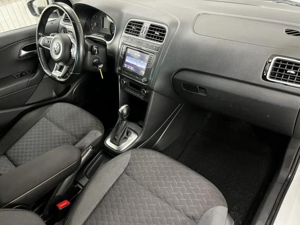 Volkswagen Polo V Рестайлинг с пробегом 2018 года, цена 1 249 000 рублей, 108855 км, седан, Автокод Объявления