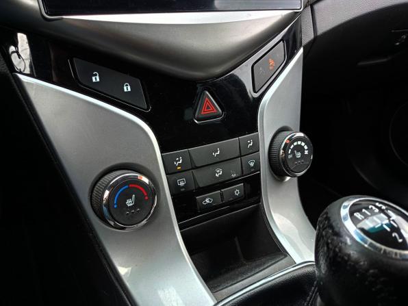 Chevrolet Cruze I Рестайлинг с пробегом 2013 года, цена 777 777 рублей, 151866 км, седан, Автокод Объявления