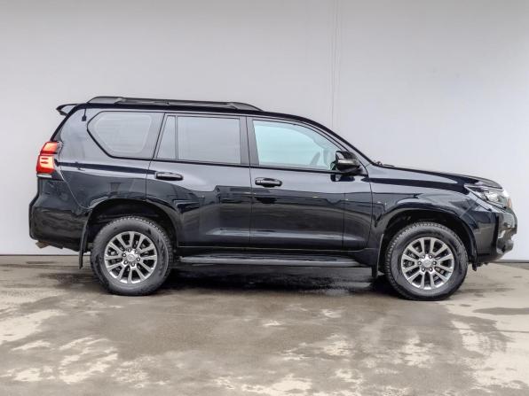 Toyota Land Cruiser Prado 150 Series Рестайлинг 3 с пробегом 2021 года, цена 6 570 000 рублей, 84301 км, внедорожник, Автокод Объявления