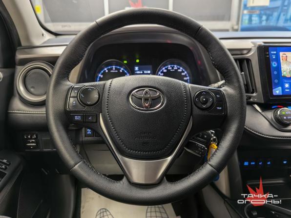 Toyota RAV4 IV (XA40) Рестайлинг с пробегом 2015 года, цена 2 218 000 рублей, 160000 км, внедорожник, Автокод Объявления