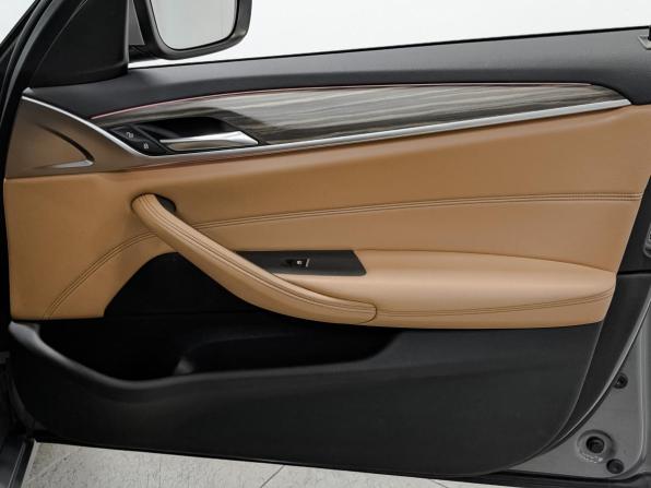 BMW 5 серии VII (G30/G31/G38) Рестайлинг с пробегом 2021 года, цена 3 300 000 рублей, 182448 км, седан, Автокод Объявления