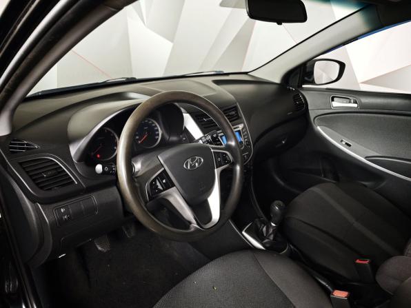 Hyundai Solaris I с пробегом 2013 года, цена 649 000 рублей, 129742 км, седан, Автокод Объявления