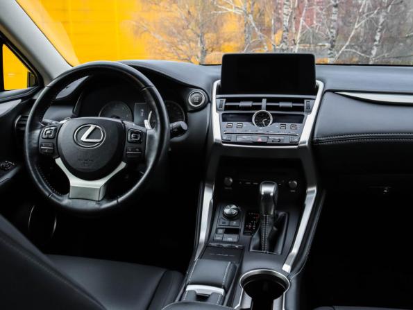 Lexus NX I Рестайлинг с пробегом 2019 года, цена 4 080 000 рублей, 89785 км, внедорожник, Автокод Объявления