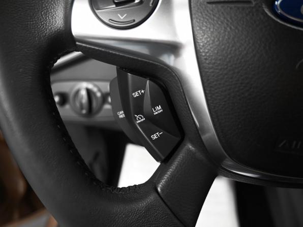 Ford Kuga II с пробегом 2013 года, цена 1 400 000 рублей, 129332 км, внедорожник, Автокод Объявления