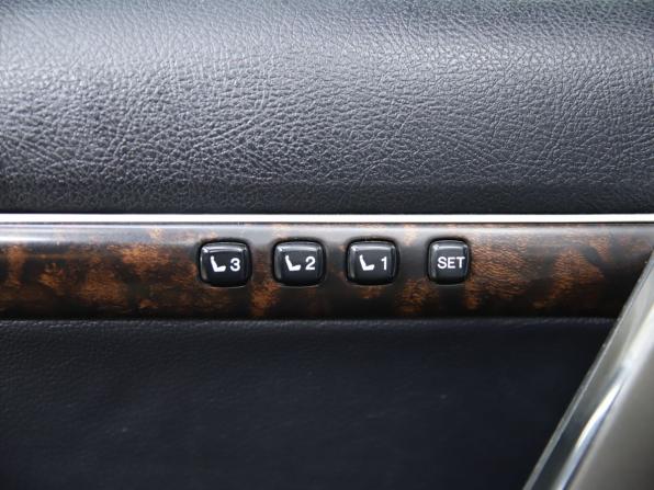 Toyota Land Cruiser 200 Series с пробегом 2011 года, цена 2 830 000 рублей, 312631 км, внедорожник, Автокод Объявления