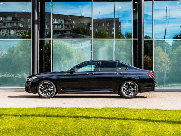 BMW 7 серии VI (G11/G12) Рестайлинг с пробегом 2019 года, цена 5 890 000 рублей, 98398 км, седан, Автокод Объявления