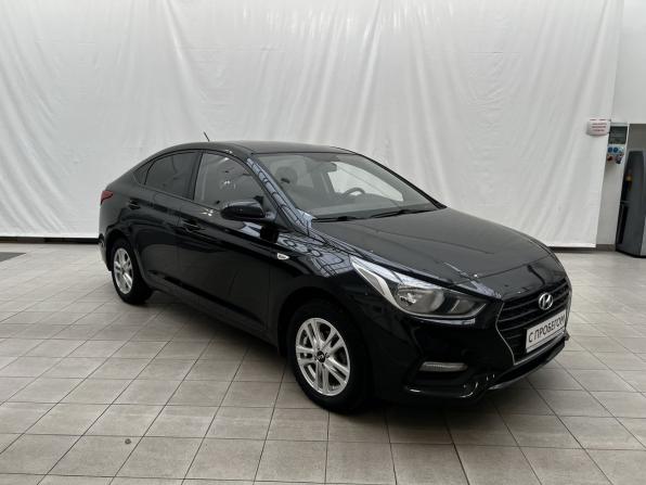 Hyundai Solaris II с пробегом 2017 года, цена 1 349 000 рублей, 100489 км, седан, Автокод Объявления