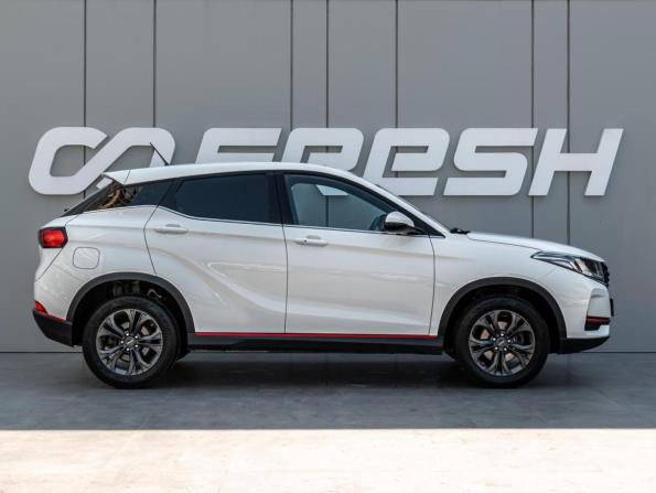 Dongfeng Fengon 500 с пробегом 2022 года, цена 1 585 000 рублей, 47616 км, внедорожник, Автокод Объявления