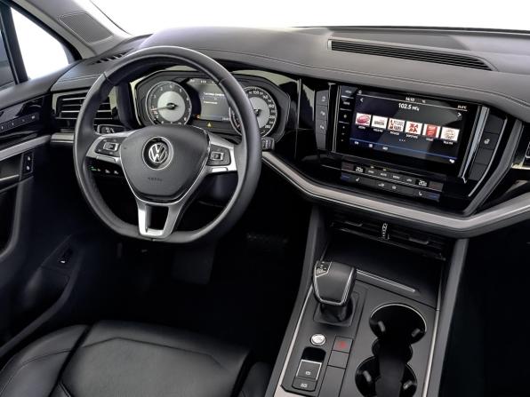 Volkswagen Touareg III с пробегом 2019 года, цена 3 900 000 рублей, 234306 км, внедорожник, Автокод Объявления