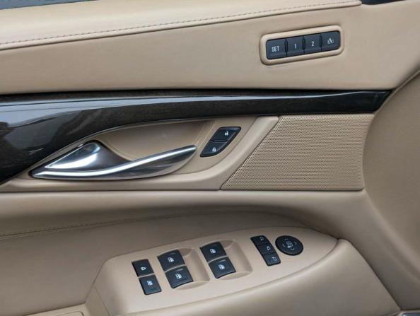 Cadillac Escalade IV с пробегом 2018 года, цена 4 149 000 рублей, 174105 км, внедорожник, Автокод Объявления