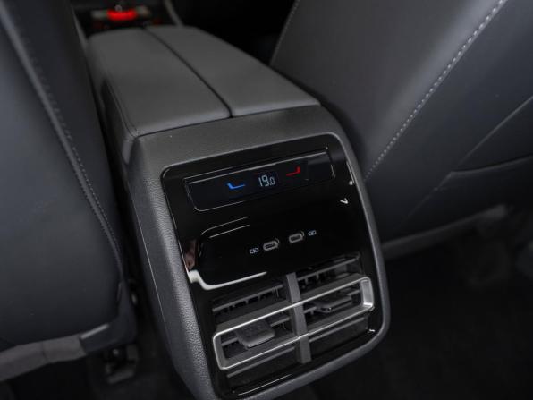 Volkswagen Tiguan III (China Market) с пробегом 2026 года, цена 4 990 000 рублей, 79 км, внедорожник, Автокод Объявления