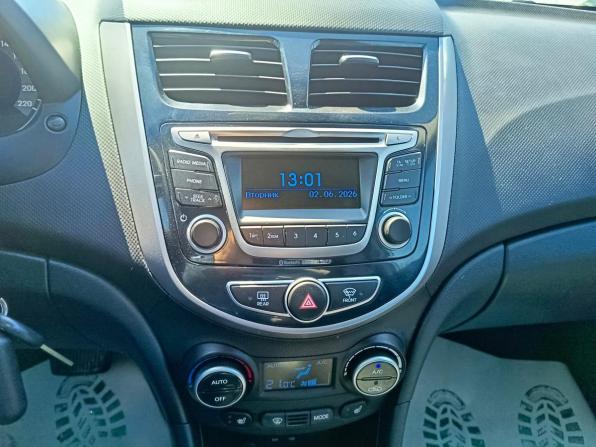 Hyundai Solaris I Рестайлинг с пробегом 2016 года, цена 1 059 995 рублей, 165473 км, седан, Автокод Объявления