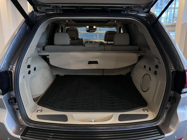 Jeep Grand Cherokee IV (WK2) Рестайлинг с пробегом 2021 года, цена 5 000 000 рублей, 72671 км, внедорожник, Автокод Объявления