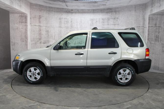Ford Escape I Рестайлинг с пробегом 2004 года, цена 450 000 рублей, 196377 км, внедорожник, Автокод Объявления