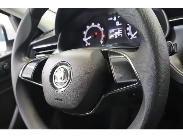 Skoda Rapid II с пробегом 2020 года, цена 1 159 700 рублей, 190600 км, лифтбек, Автокод Объявления