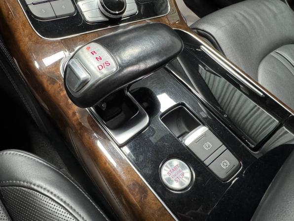 Audi A8 III (D4) Рестайлинг с пробегом 2015 года, цена 2 480 000 рублей, 176033 км, седан, Автокод Объявления