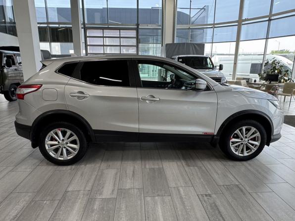 Nissan Qashqai II с пробегом 2017 года, цена 1 350 000 рублей, 144241 км, внедорожник, Автокод Объявления
