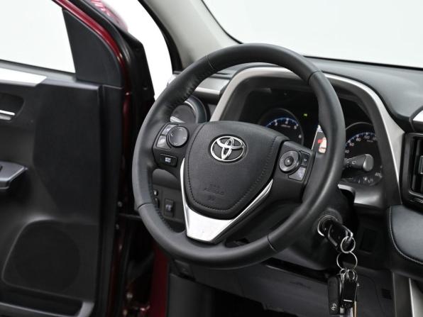 Toyota RAV4 IV (XA40) Рестайлинг с пробегом 2018 года, цена 1 559 000 рублей, 87000 км, внедорожник, Автокод Объявления