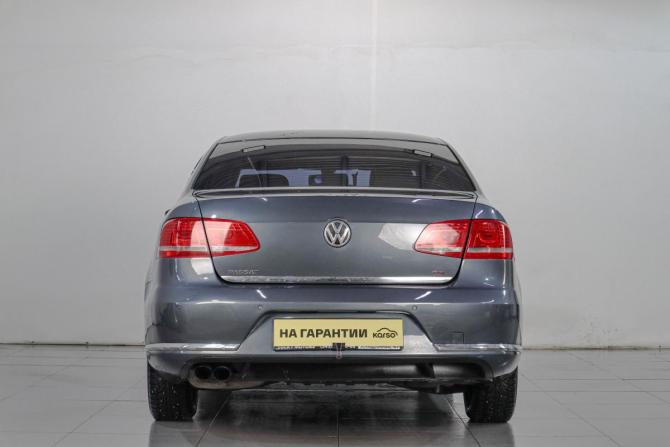 Volkswagen Passat B7 с пробегом 2011 года, цена 1 009 000 рублей, 165300 км, седан, Автокод Объявления