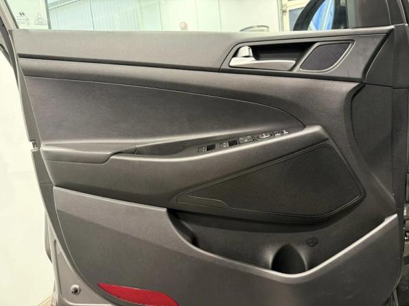 Hyundai Tucson III Рестайлинг с пробегом 2018 года, цена 1 990 000 рублей, 83321 км, внедорожник, Автокод Объявления