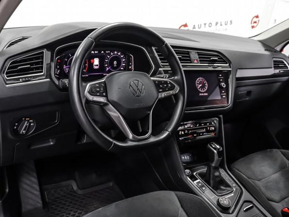 Volkswagen Tiguan II Рестайлинг с пробегом 2021 года, цена 3 129 000 рублей, 90444 км, внедорожник, Автокод Объявления