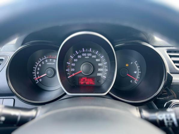 Kia Rio III Рестайлинг с пробегом 2015 года, цена 1 120 000 рублей, 135000 км, хэтчбек, Автокод Объявления