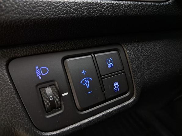 Hyundai Solaris II с пробегом 2018 года, цена 1 355 000 рублей, 150200 км, седан, Автокод Объявления