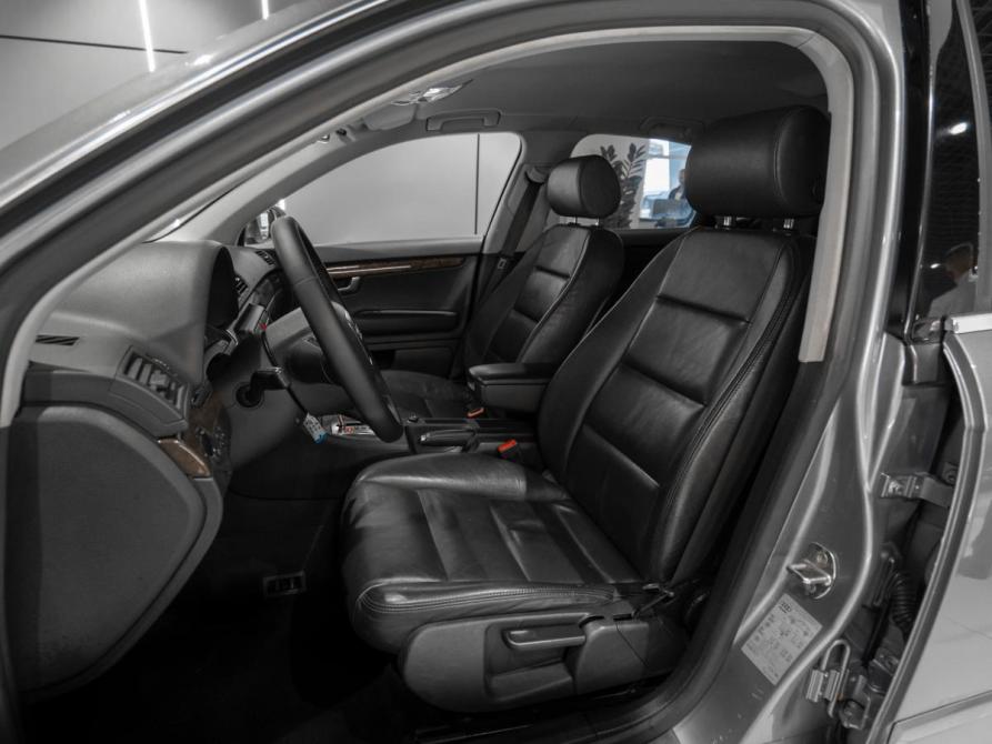 Audi A4 III (B7) Москва  - изображение 9