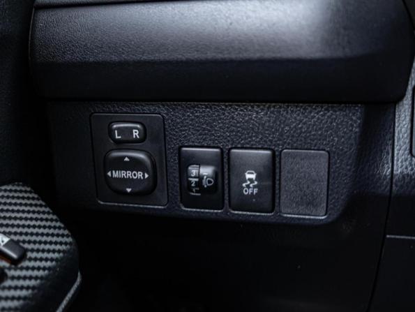 Toyota RAV4 IV (XA40) с пробегом 2012 года, цена 2 120 000 рублей, 248606 км, внедорожник, Автокод Объявления