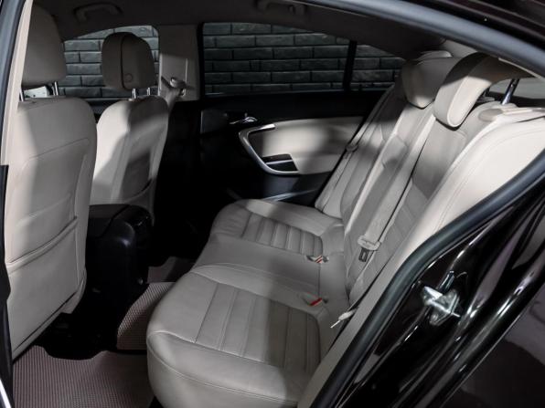 Opel Insignia I Рестайлинг с пробегом 2014 года, цена 1 350 000 рублей, 160180 км, хэтчбек, Автокод Объявления