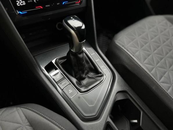 Volkswagen Tiguan II Рестайлинг с пробегом 2021 года, цена 2 399 000 рублей, 216100 км, внедорожник, Автокод Объявления