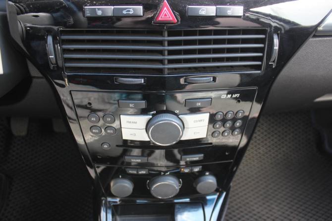 Opel Astra H Рестайлинг с пробегом 2011 года, цена 737 000 рублей, 123271 км, седан, Автокод Объявления