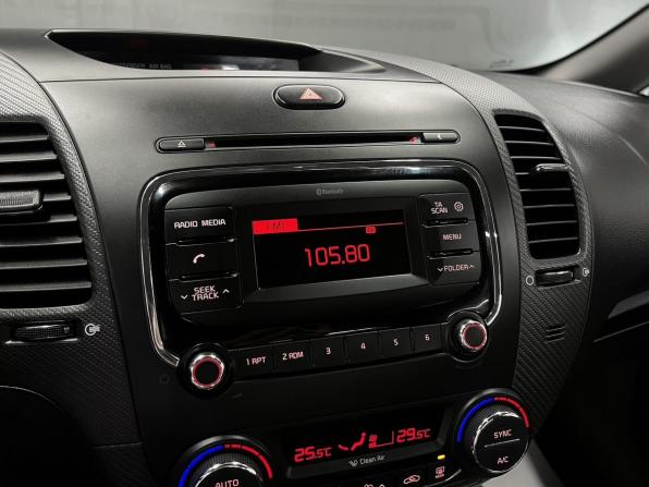 Kia Cerato III Рестайлинг (Classic) с пробегом 2017 года, цена 1 295 000 рублей, 179242 км, седан, Автокод Объявления