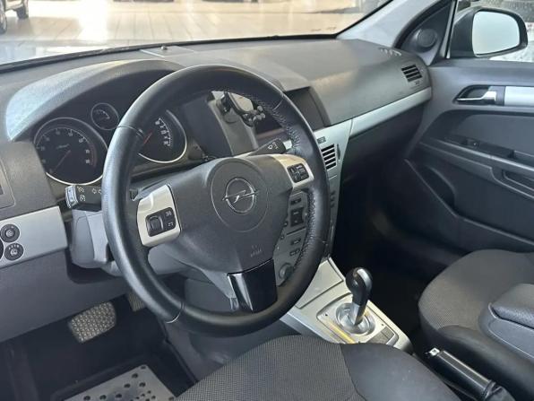 Opel Astra H Рестайлинг с пробегом 2011 года, цена 570 000 рублей, 244914 км, хэтчбек, Автокод Объявления