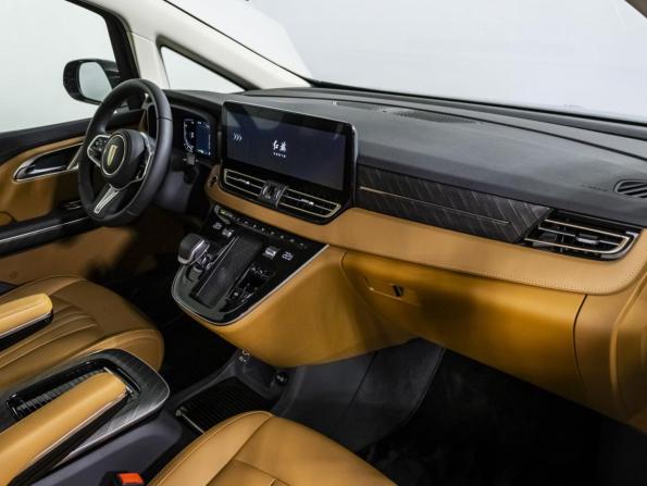 Hongqi HQ9 с пробегом 2025 года, цена 5 899 000 рублей, 1338 км, минивэн, Автокод Объявления