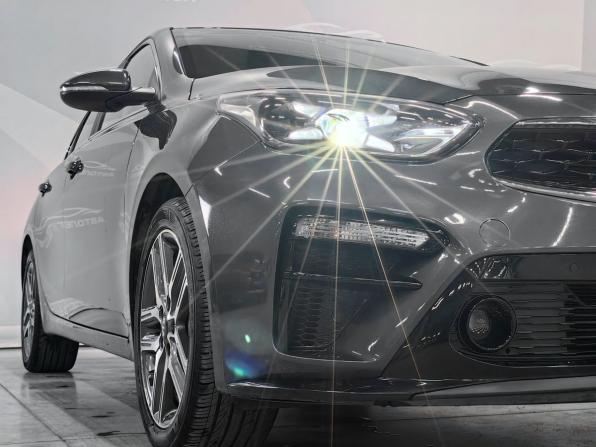 Kia K3 II Рестайлинг с пробегом 2021 года, цена 2 150 000 рублей, 61900 км, седан, Автокод Объявления