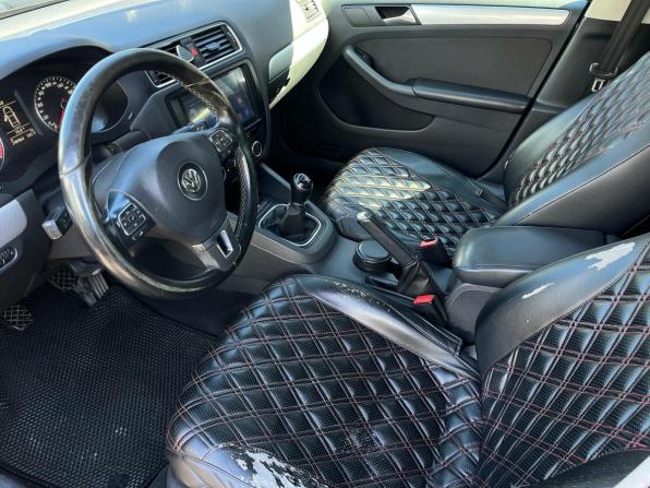 Volkswagen Jetta VI с пробегом 2013 года, цена 1 070 000 рублей, 246964 км, седан, Автокод Объявления