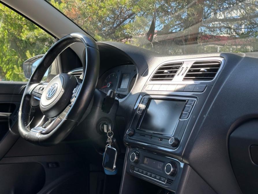 Volkswagen Polo V Рестайлинг Санкт-Петербург  - изображение 29
