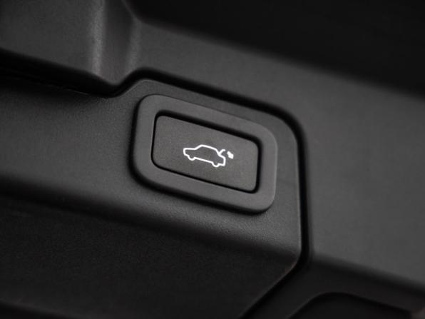 Land Rover Range Rover Evoque I Рестайлинг с пробегом 2015 года, цена 2 398 000 рублей, 177081 км, внедорожник, Автокод Объявления