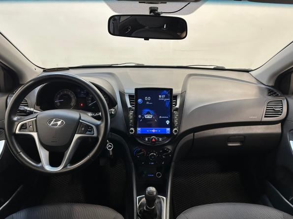 Hyundai Solaris I с пробегом 2011 года, цена 690 000 рублей, 184732 км, седан, Автокод Объявления