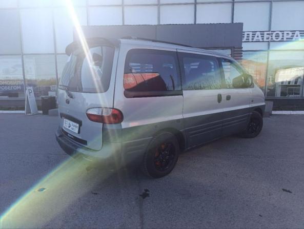 Hyundai Starex I Рестайлинг с пробегом 2001 года, цена 650 000 рублей, 283909 км, минивэн, Автокод Объявления