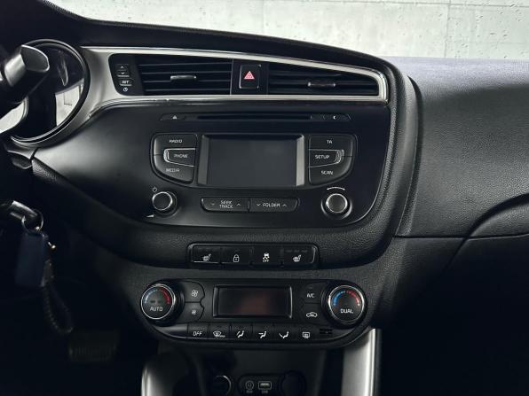 Kia Ceed II Рестайлинг с пробегом 2017 года, цена 1 280 000 рублей, 175000 км, универсал, Автокод Объявления