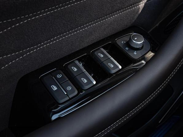 Geely Monjaro I Рестайлинг 2 с пробегом 2026 года, цена 4 110 000 рублей, 57 км, внедорожник, Автокод Объявления