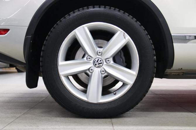 Volkswagen Touareg II с пробегом 2011 года, цена 1 585 850 рублей, 334895 км, внедорожник, Автокод Объявления