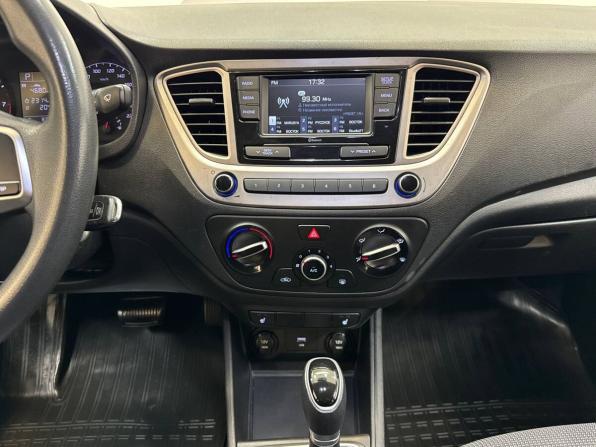 Hyundai Solaris II Рестайлинг с пробегом 2021 года, цена 1 650 000 рублей, 87338 км, седан, Автокод Объявления