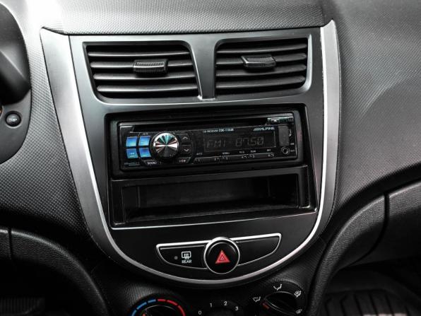 Hyundai Solaris I с пробегом 2013 года, цена 999 000 рублей, 156935 км, хэтчбек, Автокод Объявления