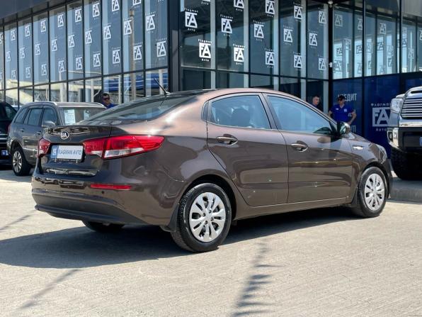 Kia Rio III Рестайлинг с пробегом 2016 года, цена 880 000 рублей, 155000 км, седан, Автокод Объявления