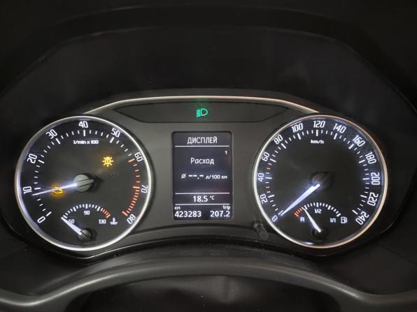Skoda Octavia II (A5) Рестайлинг с пробегом 2011 года, цена 435 000 рублей, 423280 км, лифтбек, Автокод Объявления